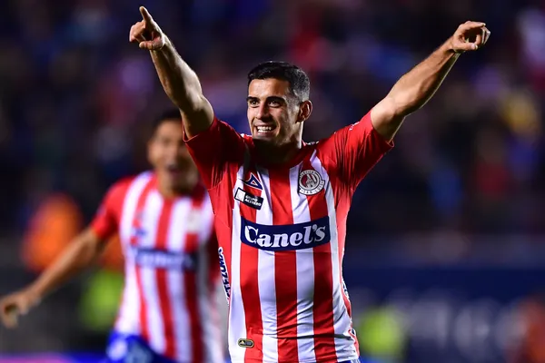 Neither Henry Martín nor Federico Viñas have been the answer.