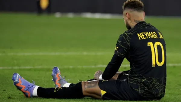 Neymar Jr was one of the most criticized of the pitch.