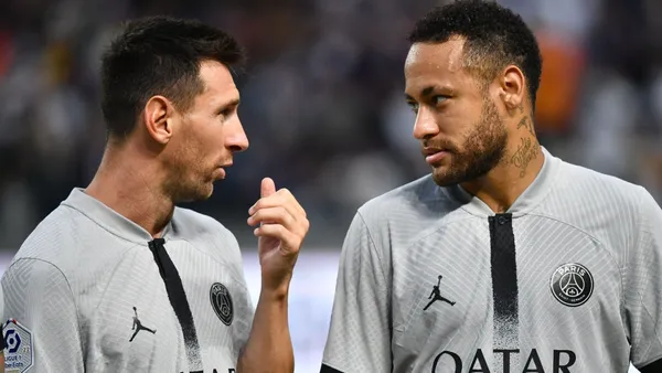 Neymar keeps trying to finalize his return to FC Barcelona and would even accept a significant reduction in his salary