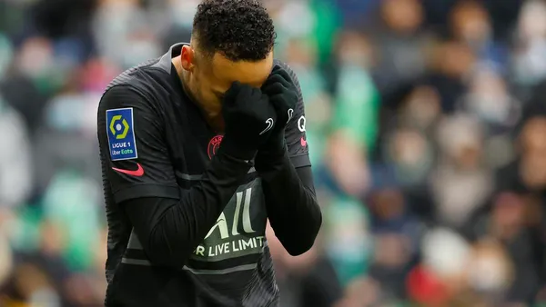 Neymar suffered a severe foot foul and had to leave the court on a stretcher, due to gravity during the second stage of PSG vs. Saint-Etienne for Ligue 1.