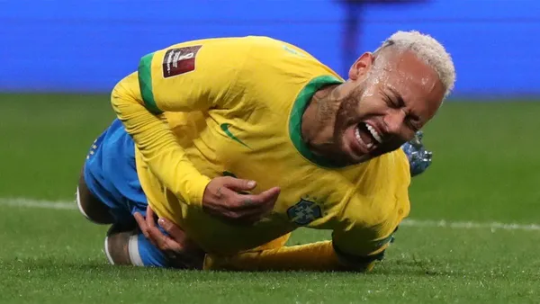 Neymar was again involved in a scandal, and again the party is in the middle. It seems that the Paris Saint Germain footballer pretended to be injured, so as not to face the commitment that his team had against Argentina.