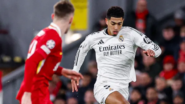 Not all is happy at Liverpool as there has been a dispute between the players and a leading player in the Club's history