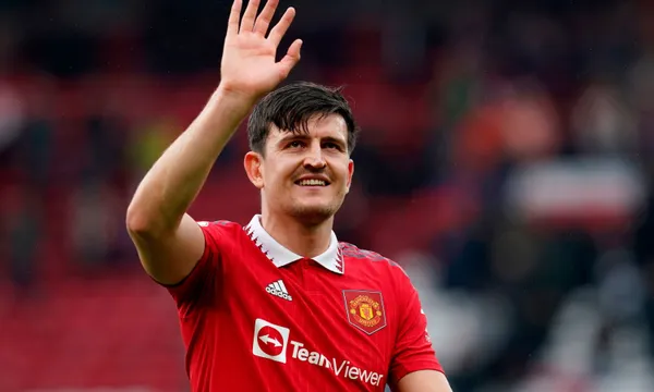 One of the most criticized central defenders of the last few years, he would finally move to this impressive team.