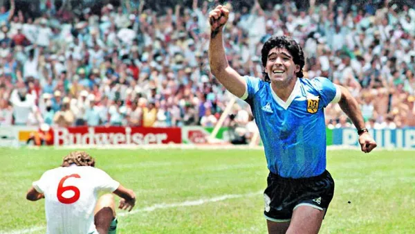 One of the most valued objects that belonged to Diego Maradona is now in another player's hands.