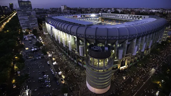One year has passed since the last meeting at the Santiago Bernabeu, and the works are progressing by leaps and bounds.