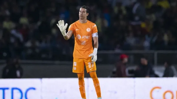 Oscar Jimenez was questioned in the game against Toluca, however, there is someone who does not want him as a starter