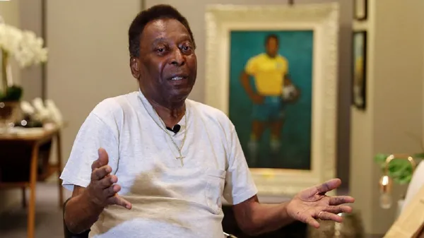 Pelé, a soccer legend, chose his team idal