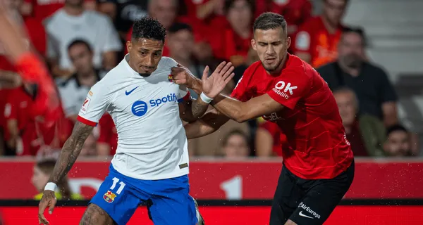 Raphinha scored the first goal for Barcelona with a great strike but is not enough yet.