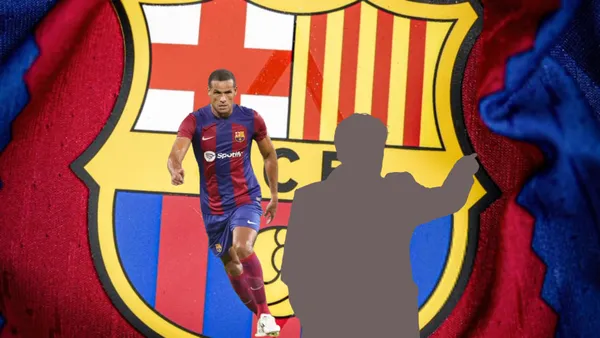 Rivaldo wearing the current FC Barcelona jersey.