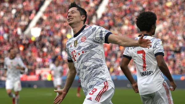 Robert Lewandowski scored the 1-0 of Bayern Munich vs. Bayer Leverkusen for matchday eight of the Bundesliga. The forward defined with the cue to open the account of the match in the championship.