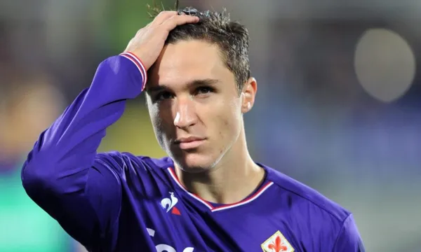 Rocco Commisso, Fiorentina's owner, feels betrayed by Federico Chiesa, a Fiorentina academy product, after the Italian player decided to join Juventus.