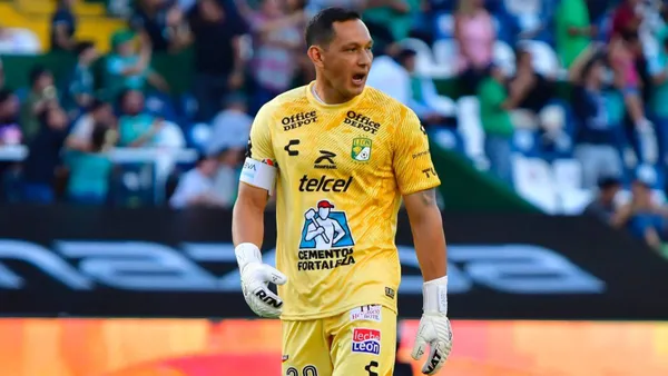 Rodolfo Cota during a game wearing the Club Leon jersey. (Source: Deporte Digital MX)