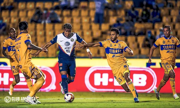 Roger Martínez scored a double in America's 1-3 victory