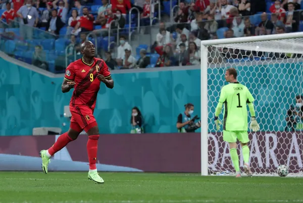 Romelu Lukaku scored two goals in Belgium's win over Russia
