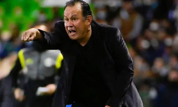 Rumors suggest that Juan Reynoso already presented his resignation letter.