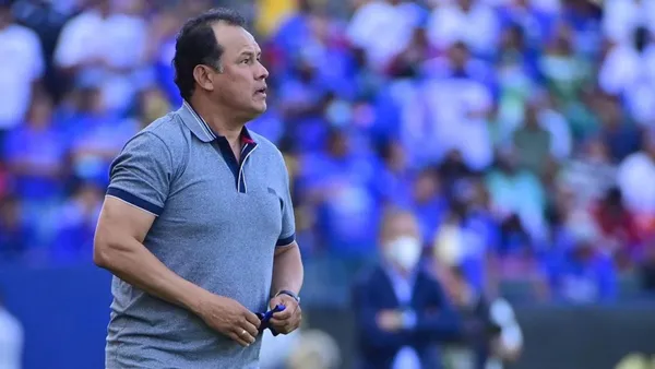 Santiago Giménez is followed by Espanyol.