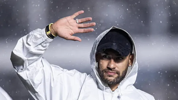 Santos confirms Neymar Jr's new injury, revealing the latest setback for the star forward.