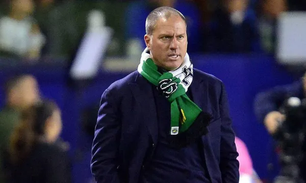 Sebastián Blanco's absence due to injury is causing the coach many headaches. He is trying to fix it but is taking the wrong path.