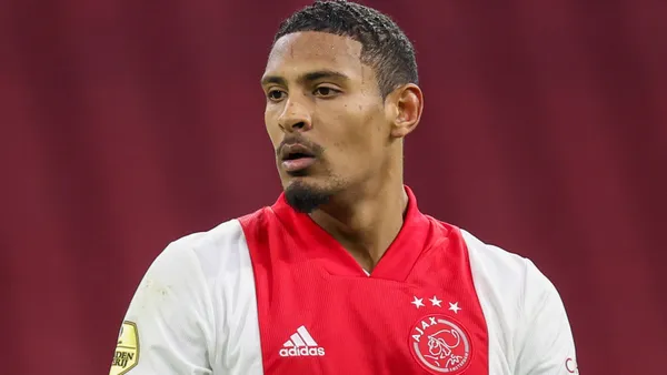 Sebastien Haller has scored 5 goals in 2 UEFA Champions League group games so far. He needs just 4 goals to equal Cristiano Ronaldo's record of 9 goals in the group stage.