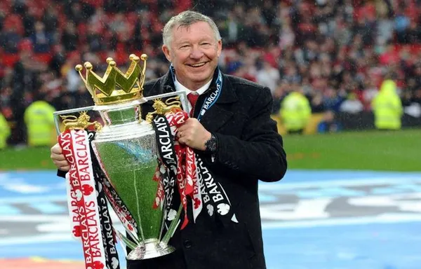 Sir Alex Ferguson gave everything to Manchester United. Since his departure 8 years ago, no one knew how to straighten the boat, and the club is filled with constant failures.