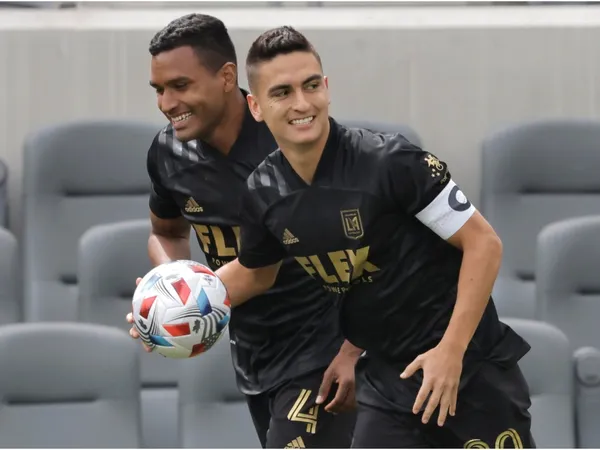 Some very important players will be missing after their call-ups with their national teams plus those injured, make coach Bob Bradley experience difficulties to confirm the XI.