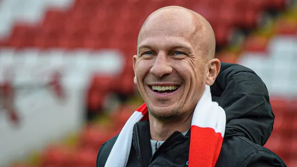 Struber left Barnsley to take New York Red Bulls coaching position. Tykes fans consider him one of the best managers they have had in the last seasons.