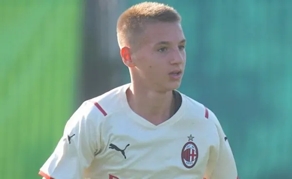 The 13 years old player of AC Milan has stolen the attention of big clubs and viewers, as his numbers are that of a FIFA player.