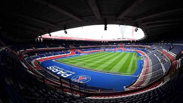 The Argentine footballer appeared on the giant screen of the PSG stadium just a few minutes before the match against Olympique de Lyon on date 6 of Ligue 1.