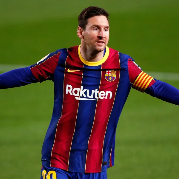 The Argentinian legend gave a gift to a fan who recorded everything on a video and this is what happened.