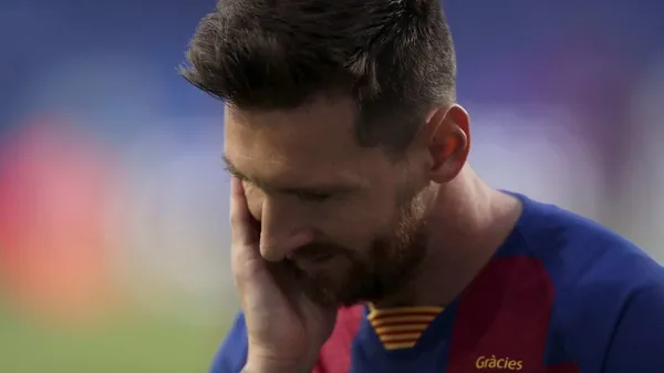 The Argentinian legend is near from moving to Manchester City or Paris Saint-Germain.