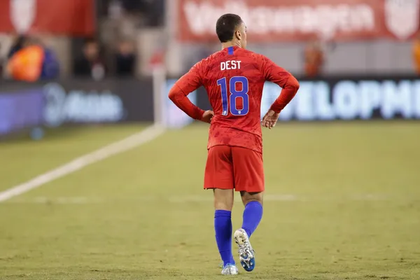 The arrival of the American player to FC Barcelona could facilitate the departure of several players so the club doesn’t have financial fair play problems.