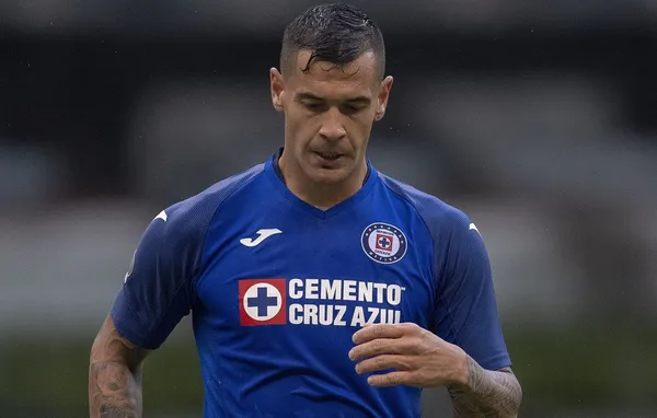 The attacker is mad with the coach after the elimination of his side and he could move to this club.