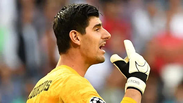 The Belgian goalkeeper Thibaut Courtais isn't going through his best moment. Real Madrid fans point him out as one of the main responsible for the lose against Shakhtar Donetsk.