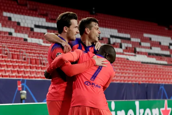 The Blues defeated the Dragons in the first leg.