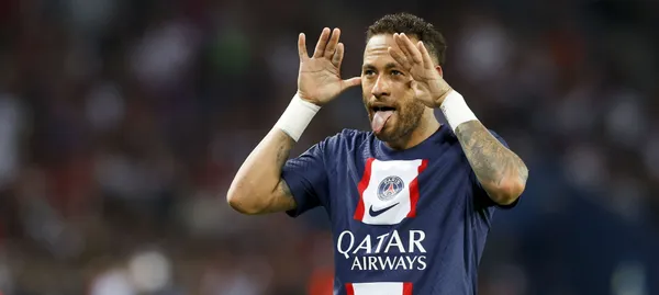 The Brazilian shone again and the coach left a message to his attacking partners, Messi and Mbappé.