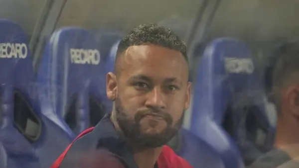 The Brazilian spoke about his supposed bad relationship with Luis Enrique, who would have ordered his departure.