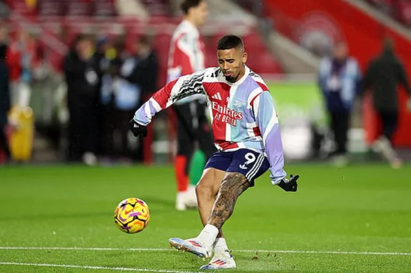 The Brazilian striker continued his good scoring streak and now equalized the score for the Gunners