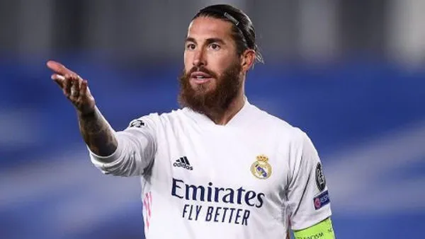 The center-back, who is hurrying his last days of contract with Real Madrid after announcing his goodbye, searches homes in the city of PSG.