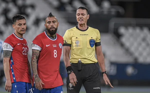 The Chilean player wants to play for Las Águilas and he told the leaders again