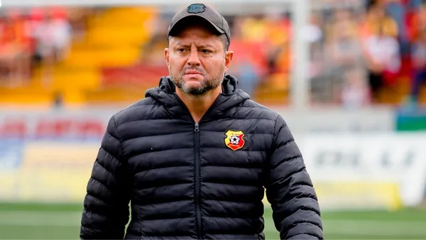 The coach of Costa Rica's Club Sport Herediano heated the World Cup Qualifiers with his statements.