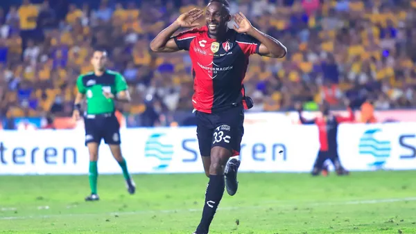 The Colombian striker and Tigres fans engaged in a duel on social networks.