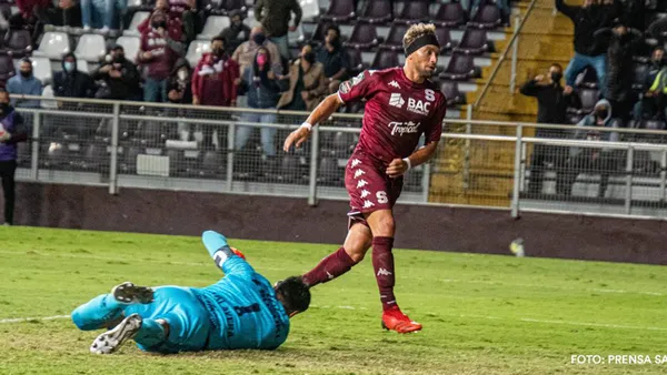 The Costa Rican right-winger is the only survivor of the final in which Saprissa defeated the Universitarios.