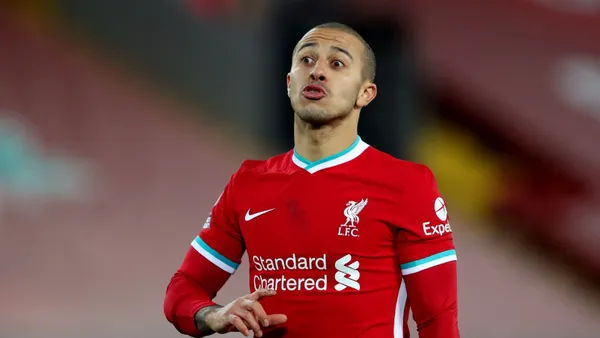 The eldest Alcántara has not stepped on the pitch in an official match since April 26 and faces a few key months for his future. His contract with Liverpool ends on June 30.
