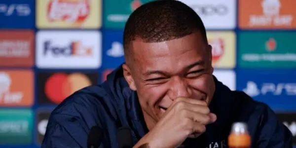 The English team is interested in the French player.