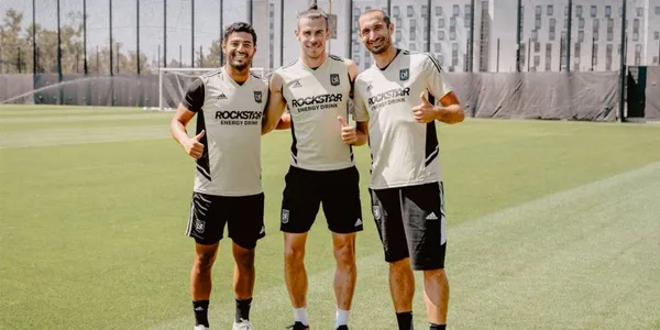 The fans have high expectations for the debut of these great players