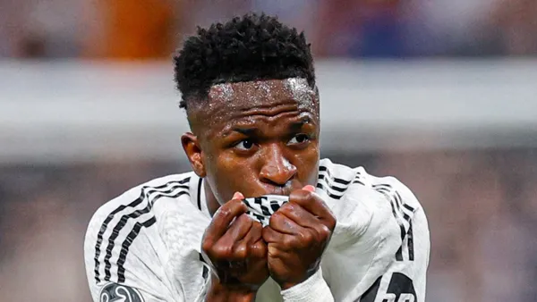 The former star insists the Brazilian must make crucial changes to his mentality for a legendary career.