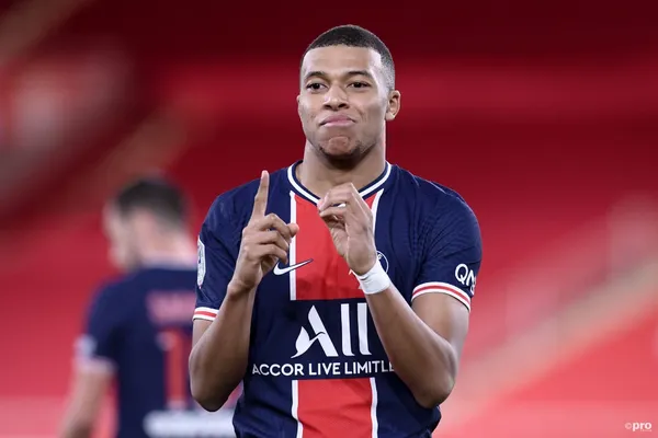 The French star could leave PSG sooner than later, and having one more season ahead in his contract, there are still clubs that want him quickly.