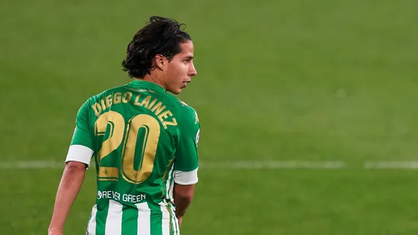 The future of Diego Lainez is not in Benito Villamarín. After two and a half years at Real Betis, the Mexican has not proven himself.