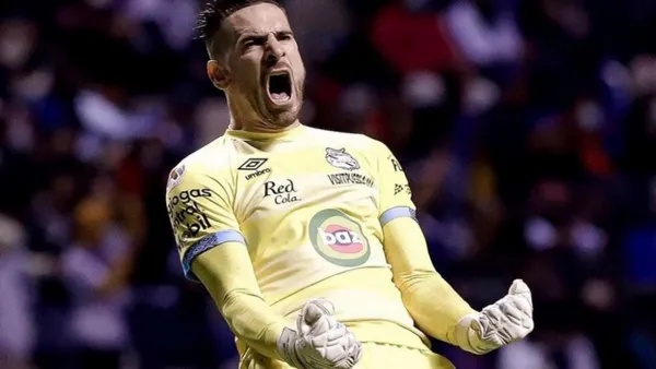 The goalkeeper has had a long career that has made him a star in different teams.