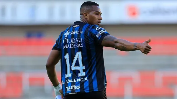 The historic Ecuadorian player announced that he will not continue to play professionally